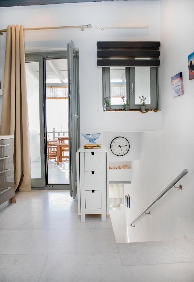 Caper-2 Bedroom Traditional Home With Amazing View Науса Экстерьер фото