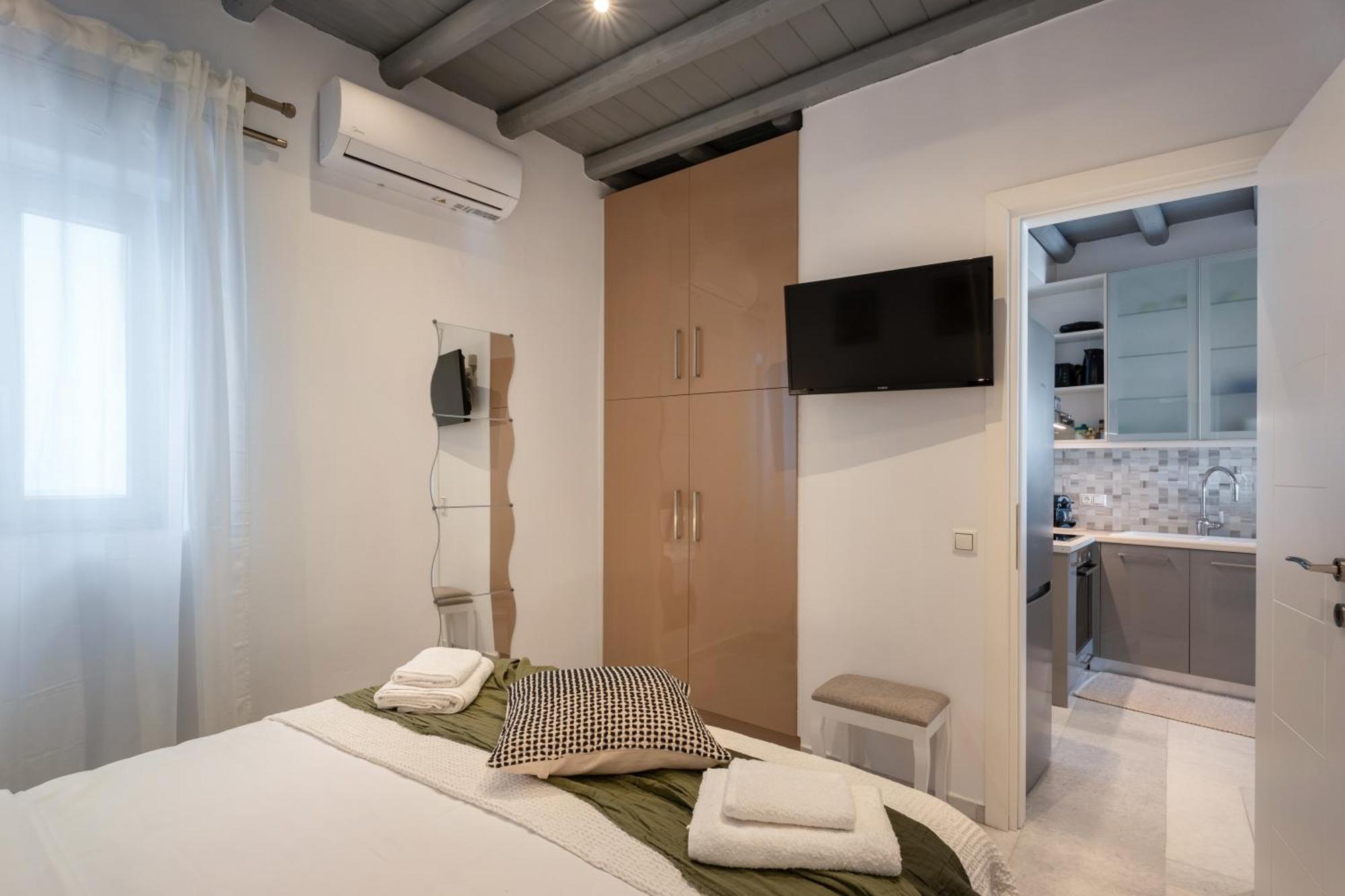 Caper-2 Bedroom Traditional Home With Amazing View Науса Экстерьер фото