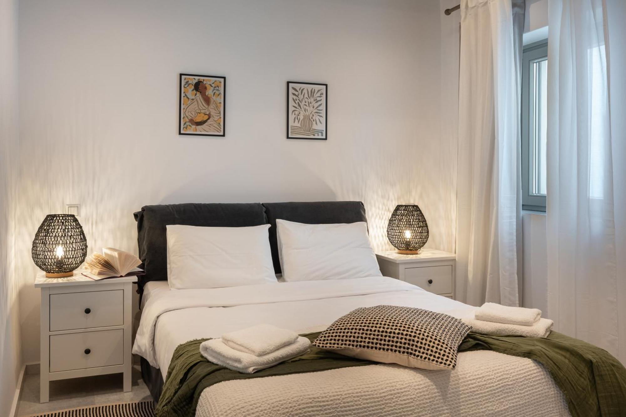 Caper-2 Bedroom Traditional Home With Amazing View Науса Экстерьер фото