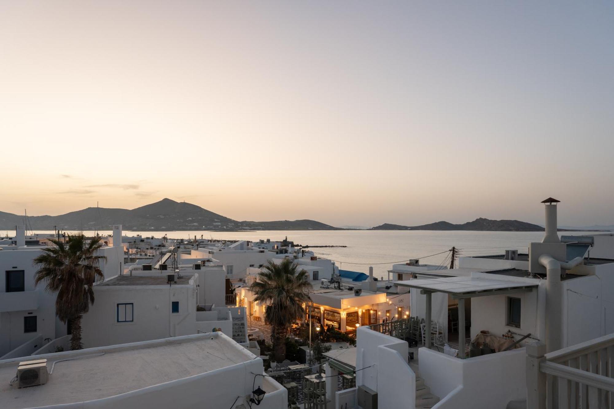Caper-2 Bedroom Traditional Home With Amazing View Науса Экстерьер фото