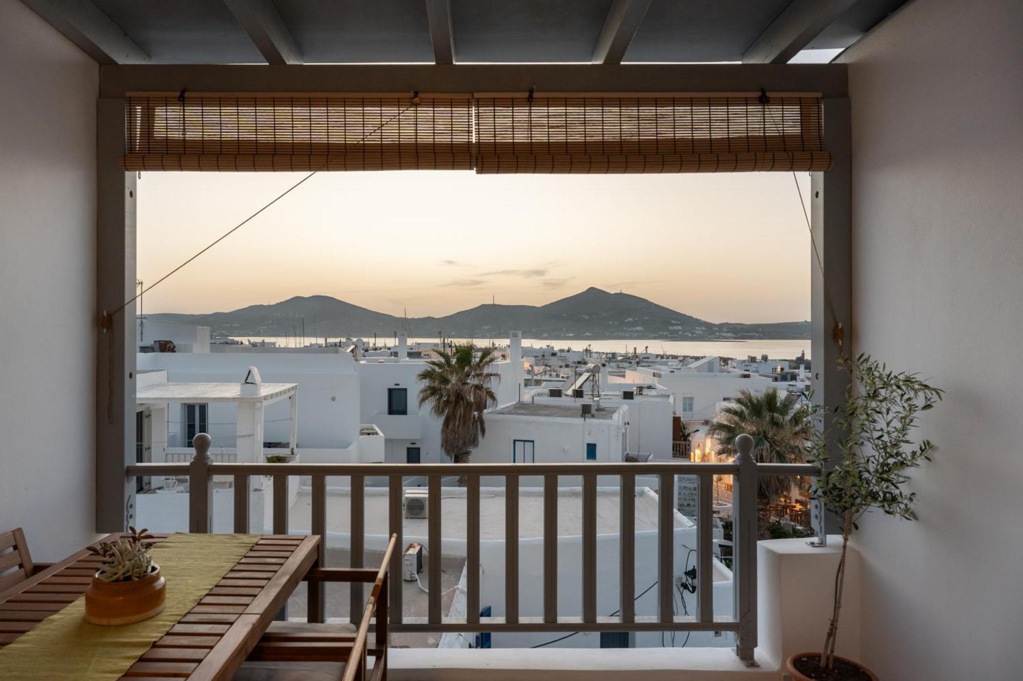 Caper-2 Bedroom Traditional Home With Amazing View Науса Экстерьер фото