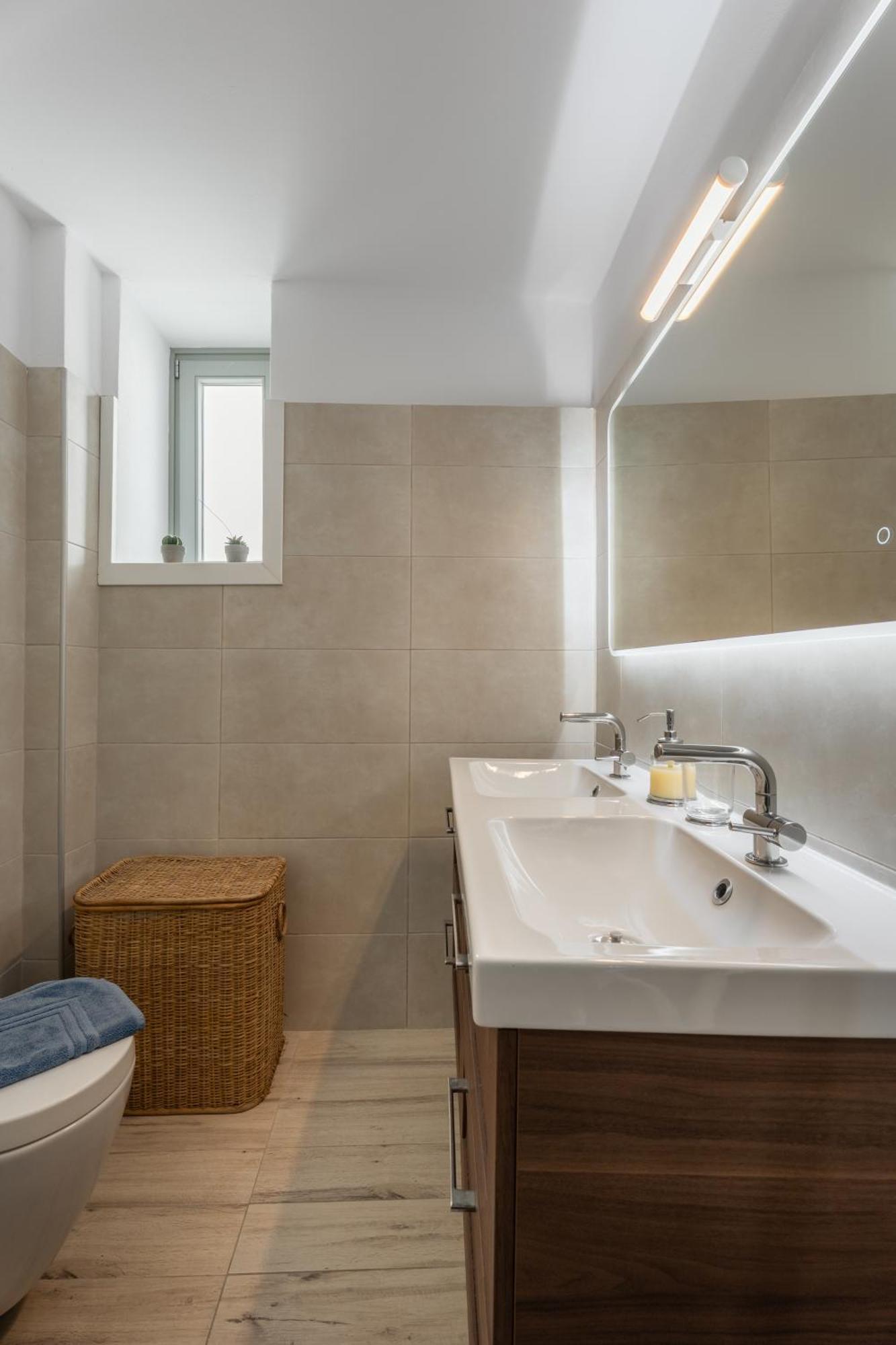 Caper-2 Bedroom Traditional Home With Amazing View Науса Экстерьер фото
