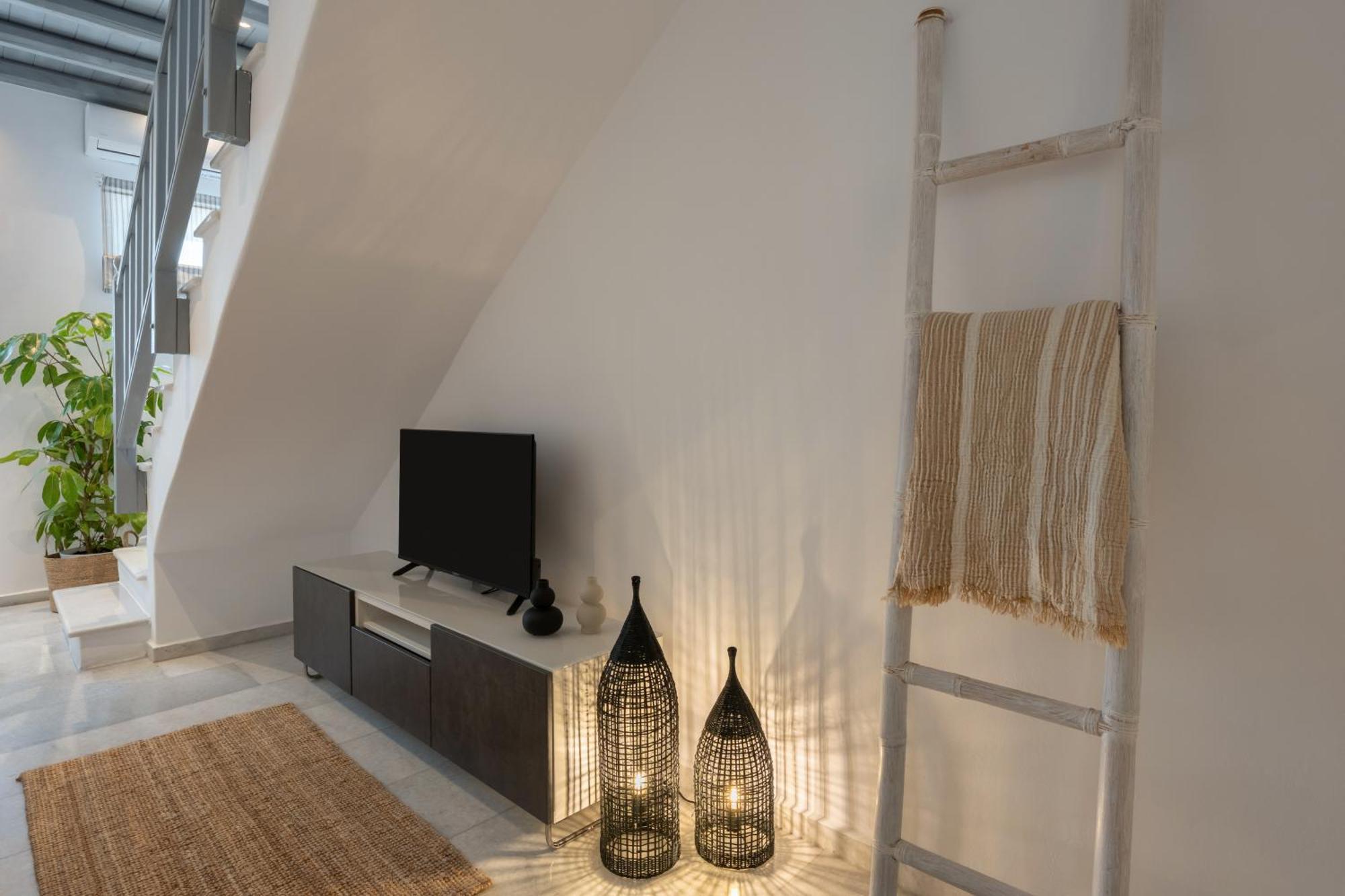Caper-2 Bedroom Traditional Home With Amazing View Науса Экстерьер фото