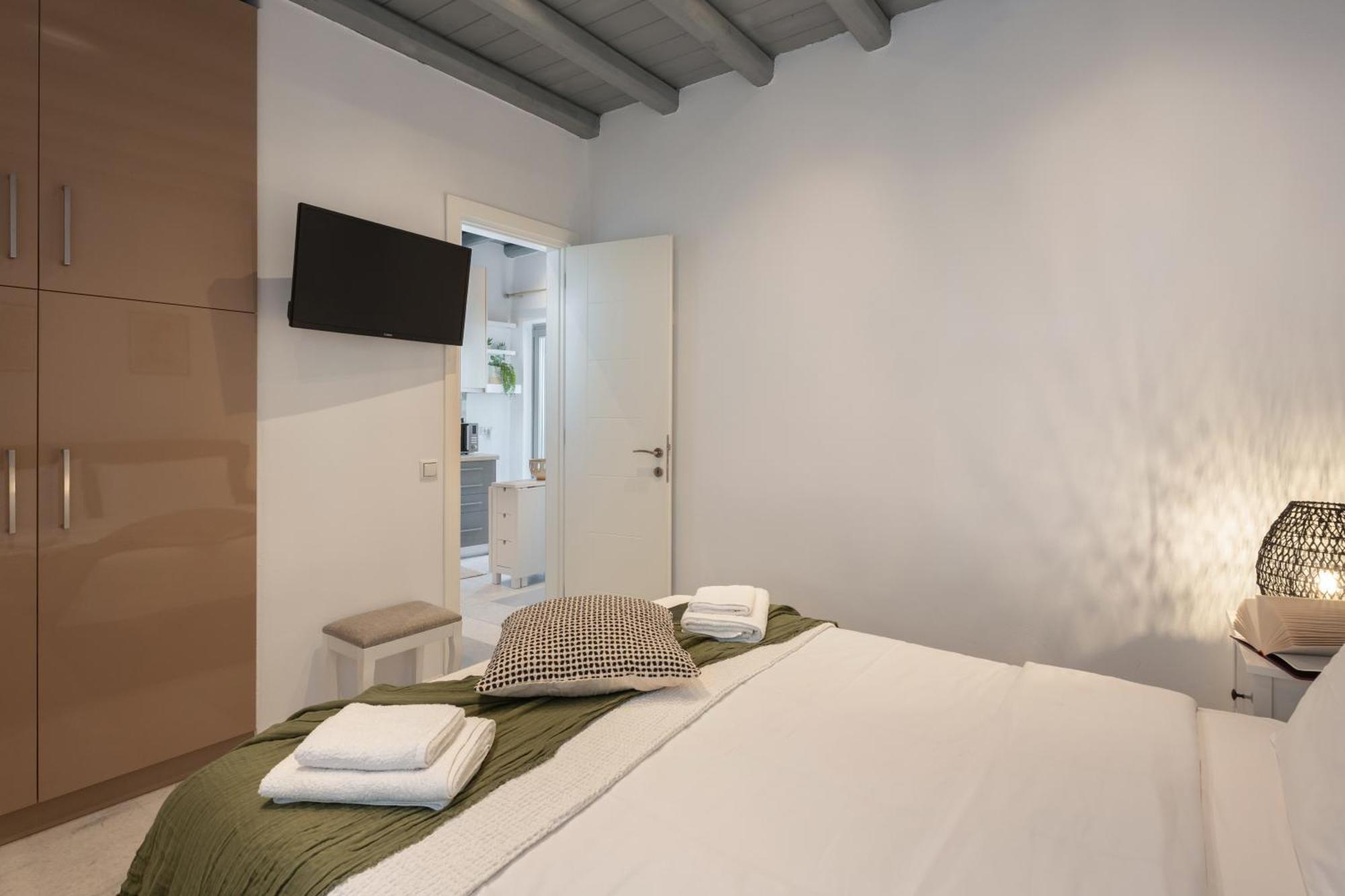 Caper-2 Bedroom Traditional Home With Amazing View Науса Экстерьер фото